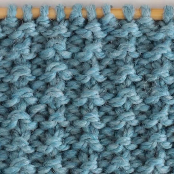 Have you ever seen such cute knitting stitches? The Sand Stitch is a 2-row repeat and a beginner-level project. It creates subtly nubby and bumpy textures and is not reversible. As mentioned above, the wrong side produces the Broken Rib Stitch.