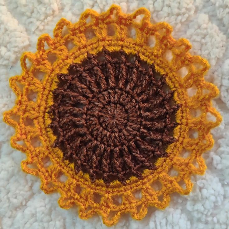 Make this crochet sunflower doily to usher in spring or as a lovely gift to anyone who loves flowers! They're simple to make so that beginners can give them a go.