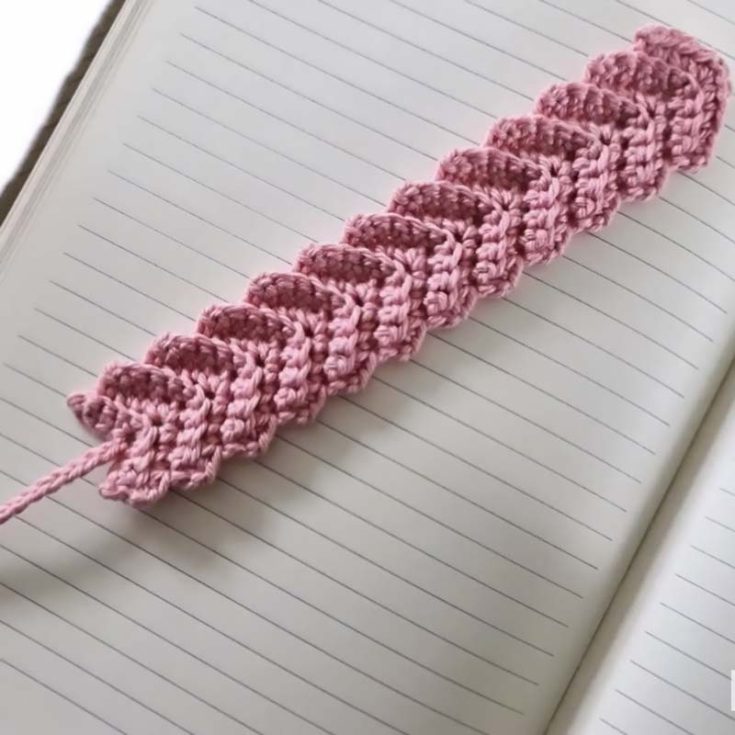 Like its name, this pattern is perfect for beginners because it is an effortless project. Learn how to make this lovely V-shaped textured design from scratch by following this step-by-step tutorial on YouTube.