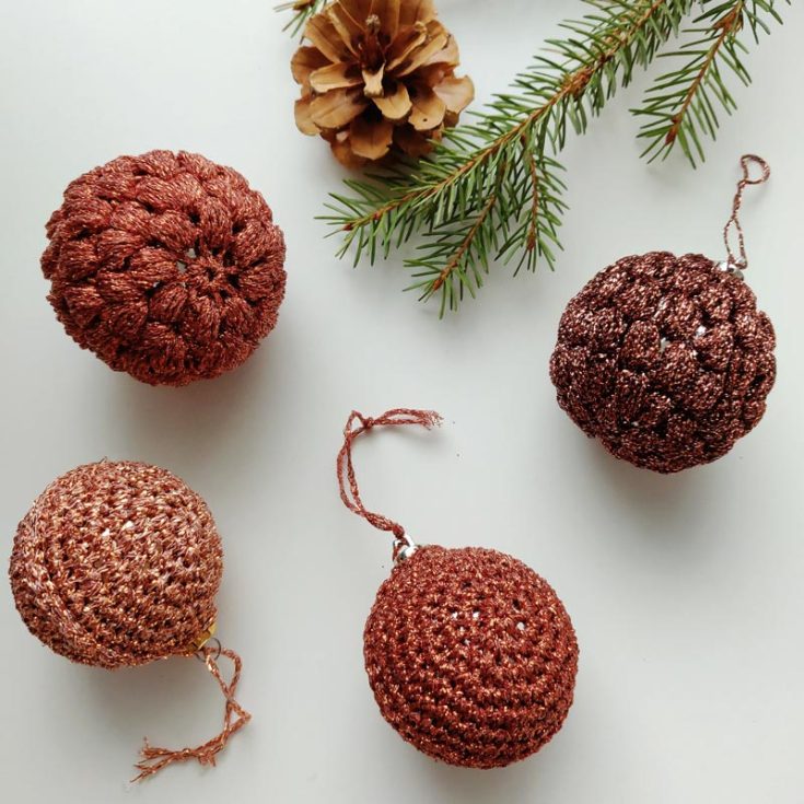 Have a woodland-themed Christmas with this tutorial that offers three free patterns: acorn, pinecone, and simple bauble. They&rsquo;re all beginner-friendly and easy to make!