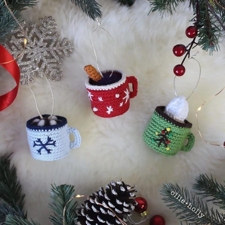 There&rsquo;s nothing like a hot chocolate mug to warm you up for the holidays! This tutorial features three crochet amigurumi variations of popular warm drinks, such as hot cocoa with mini marshmallows, mulled wine, and a warm cup latte.