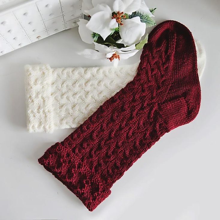 Learn to knit these ripple stitch stockings which is an easy and simple eight row repeat pattern. It&rsquo;s an effortless stitch pattern if you&rsquo;re new to cable knitting, and the stockings measure 26&rdquo; long and 7.25&rdquo; wide.