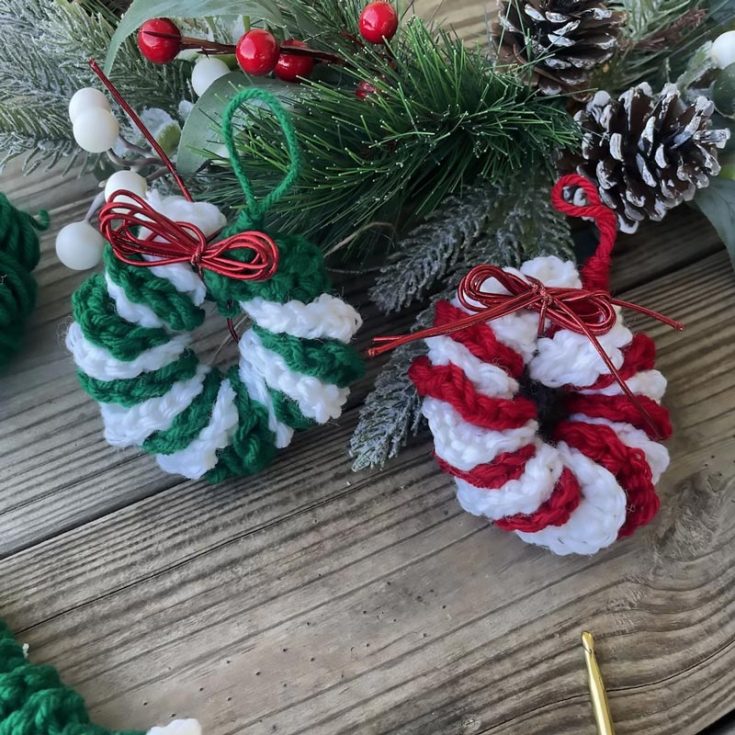 Christmas Wreaths don&rsquo;t only belong on doors or railings; they make for lovely Christmas ornaments, too! Make these mini-sized ones and enjoy their beauty when they finally go on your tree.