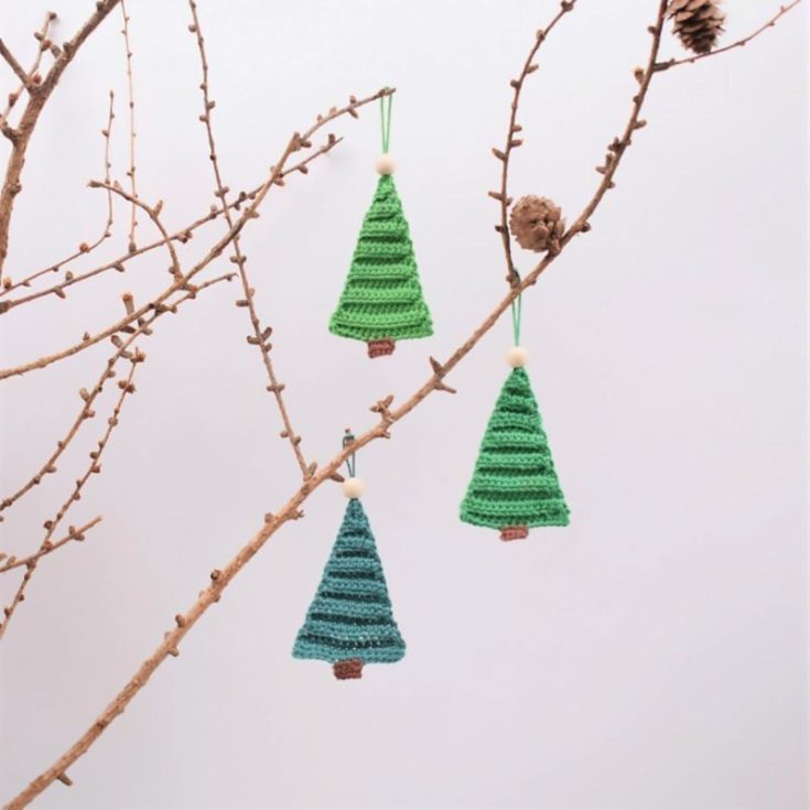 Another mini tree ornament pattern would fair beautifully on one of your wooden branch stands or sculptures. It&rsquo;s simple and would look amazing on your tree.