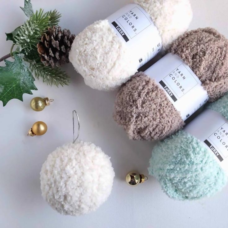 Make loads of these squishy fun snowball baubles to add a whimsical look to your tree! It&rsquo;s soft and fuzzy and will definitely leave an impression on your guests.