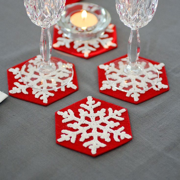 Make a set of Snowflakes Coasters, perfect for the upcoming festive celebrations! They also make such wonderful gifts since they are easy and work up quick.
