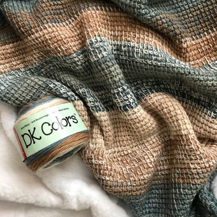 This blanket is a beginner-friendly, fast baby blanket made with color-changing cake yarn. The pattern is beautiful, especially if used in the aesthetic colors that suit your home's color scheme.