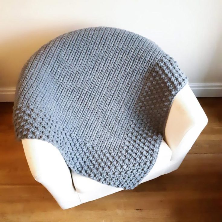 This rainbow bonanza is an inset mosaic design with a gorgeous elongated diamond pattern. Two sizes are included with a video tutorial that teaches you inset mosaic crochet, which is a no-tail technique to create colorwork patterns without the hassle of tails to weave in.