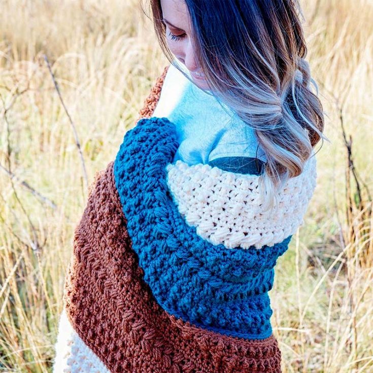 Inspired by the stunning colors of the beaches and gulf in Sanibel, Florida, this beginner-friendly pattern is a joy to make! The finished blanket measures 64 inches tall by 46 inches wide, bringing a touch of coastal beauty to your home.