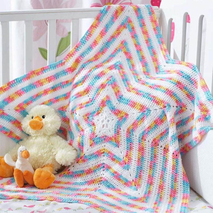 Are you tired of rectangular, square blankets? This adorable star-shaped blanket would make a cute throw or baby blanket! Make it in festive colors as well to prepare you and your family for the upcoming season.