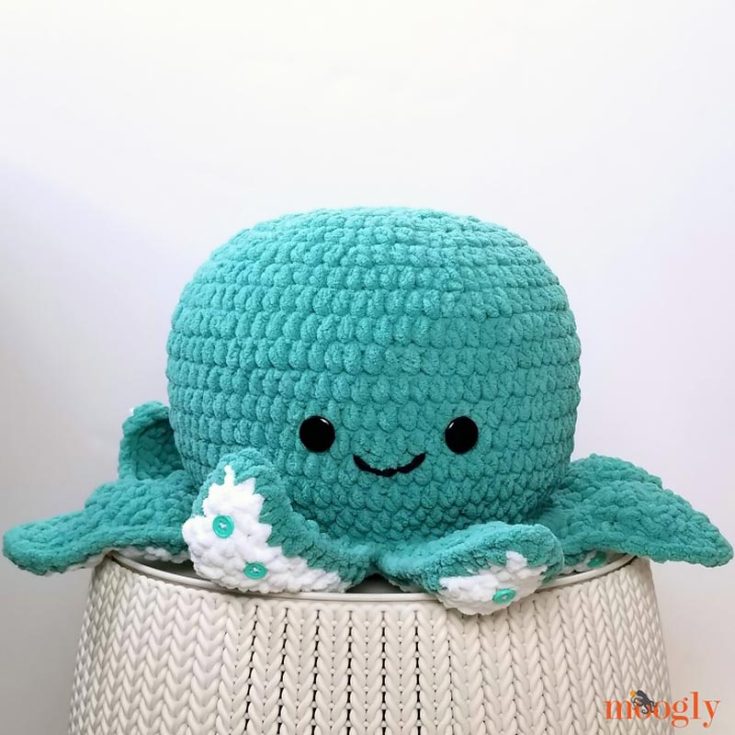 Get ready for some squishy fun with the Octopus Squish! Stuff it with a microbead pillow ball for that perfect huggable vibe, or go classic with fiberfill&mdash;it&rsquo;s totally up to you.