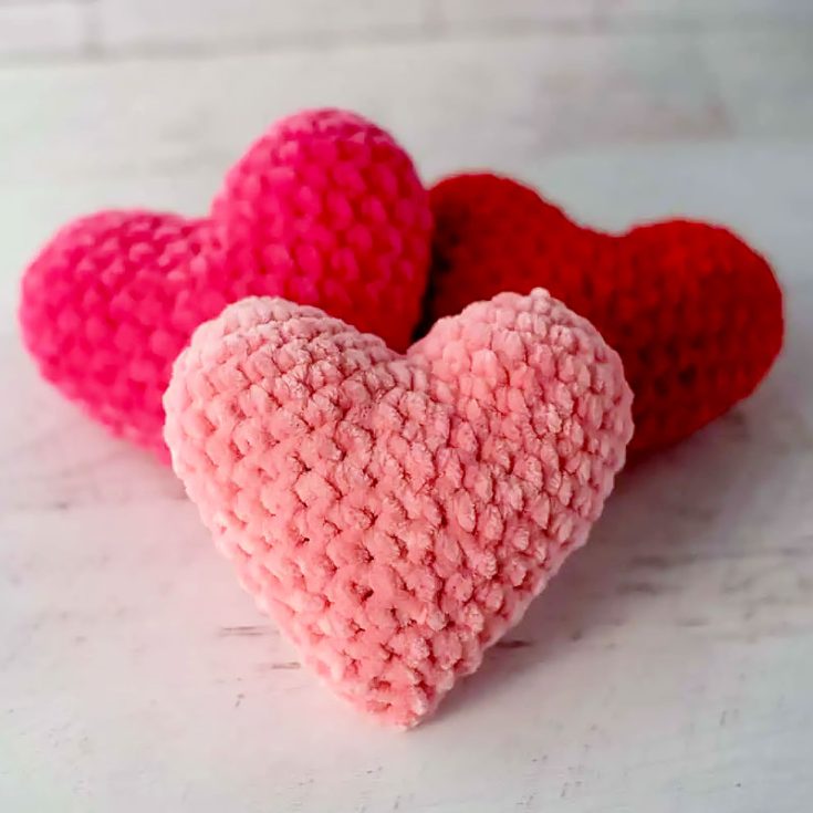 Using chenille yarn, this heart is irresistibly soft and squishy, guaranteed to bring joy to your heart! The super bulky yarn ensures a quick and satisfying project.