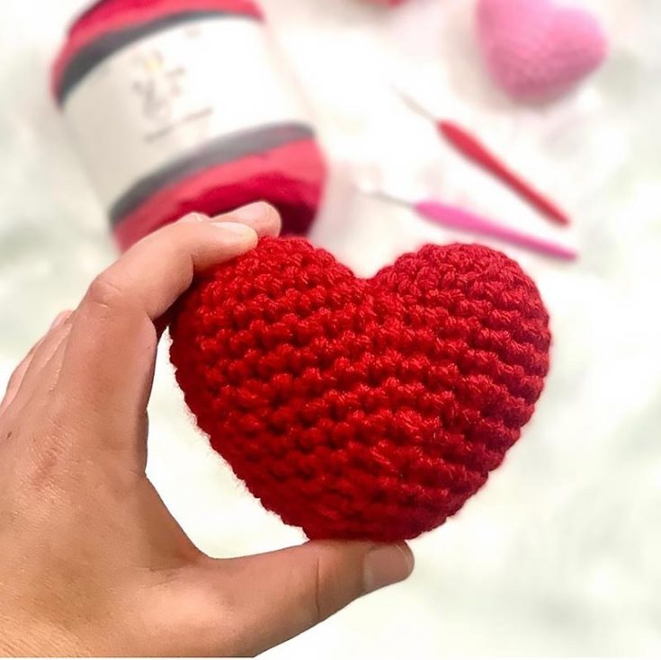 Don't worry if you've never crocheted amigurumi before; this is a great, easy first project! These stuffed 3D hearts would look so cute as keychains as well.
